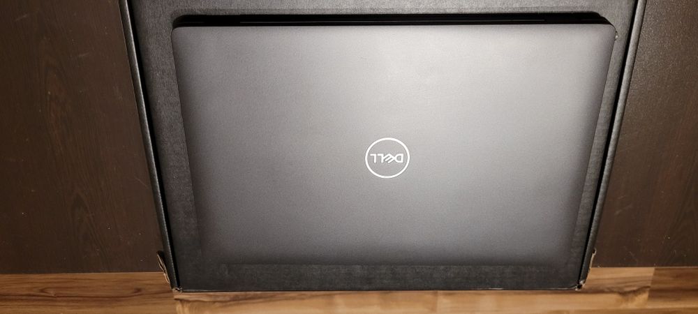 Лаптоп Dell Latitude 5500 FHD IPS i5-8265U/512GB/8GB