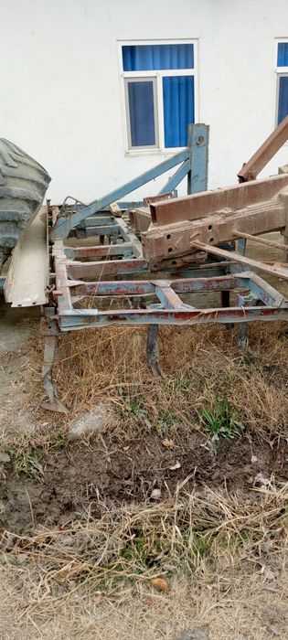 Трактор чизел инструмент