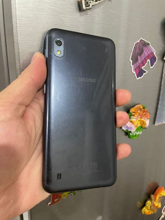 Продам телефон смартфон samsung a10