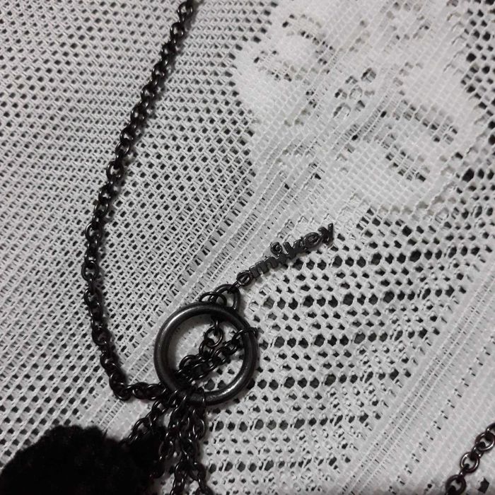 mikey  Колие с пухчета