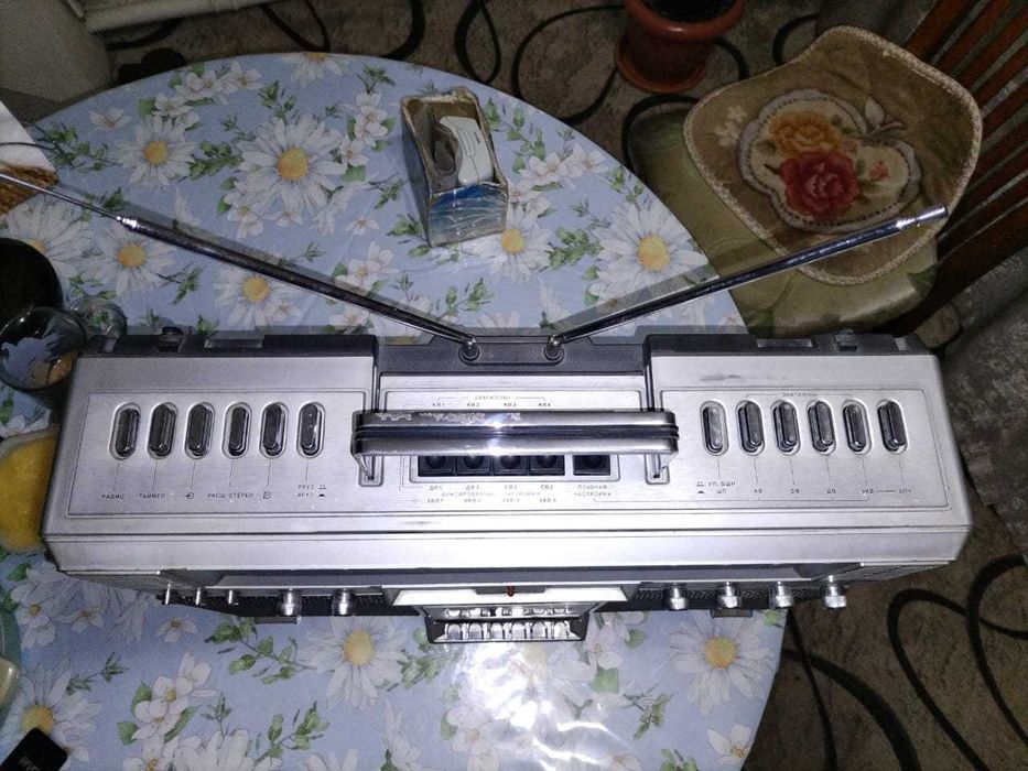 Продам стерео магнитофон Арго 004 Советского производства