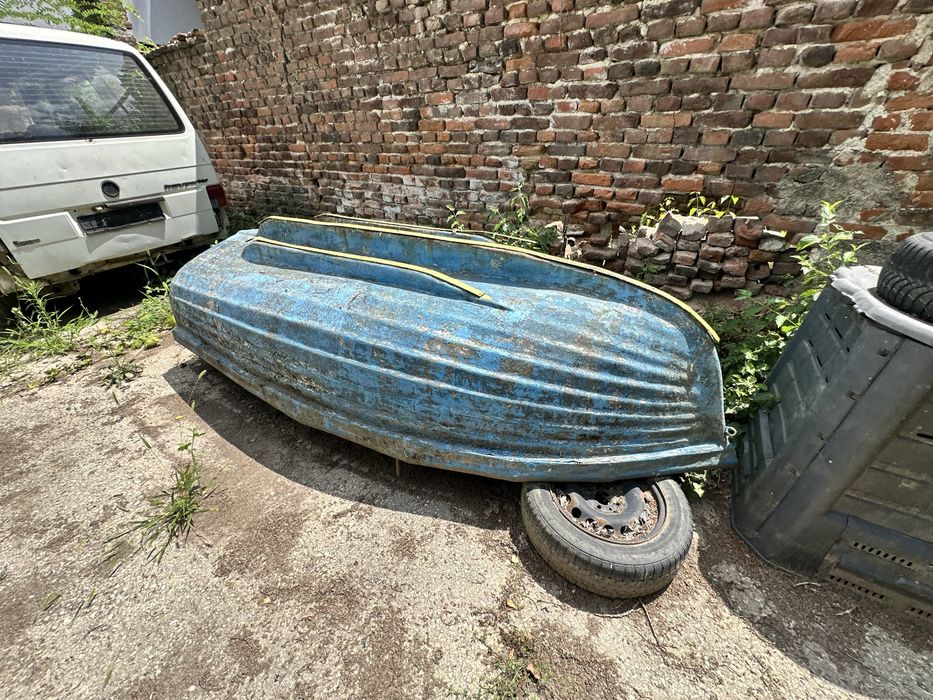 Стъклопластова лодка