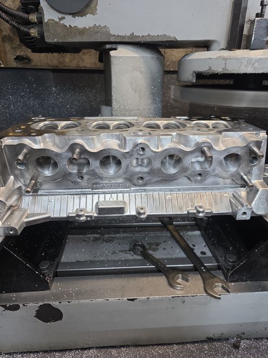 Глава Нyundai / Kia 2.0 - 2.4

MPI G4KD / G4KЕ - цялостно обслужена, г