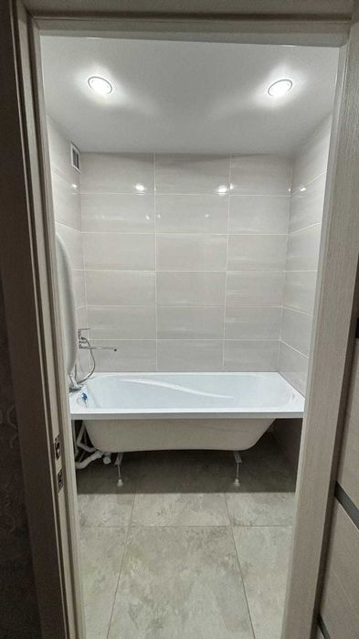 Продам улучшенную двушку в районе ЖД