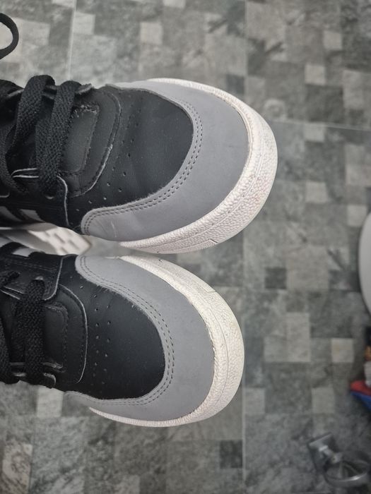 Маратонки Adidas  размер 36