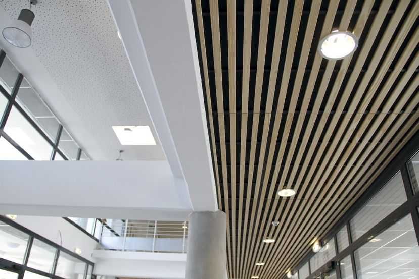 rechniy potolok armstrong grilyato  армстронг реечние грильято (2)