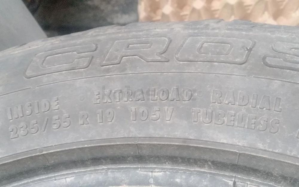Шины летниее Continental 235/55/R19