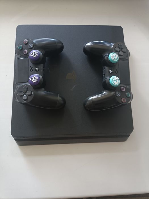 Продам PS4 slim.500 GB.