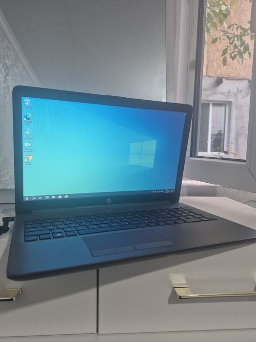 Ноутбук  hp в хорошем состоянии