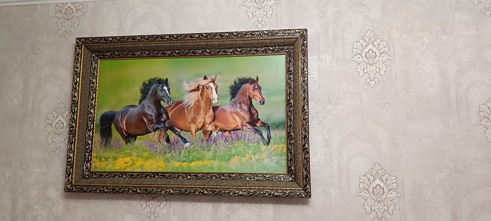 Продам картину очень красивая, лошади