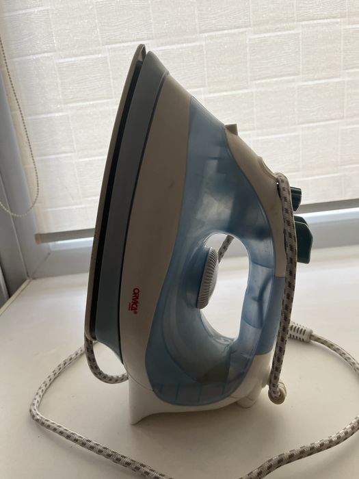 Продается утюг в хорошем состоянии