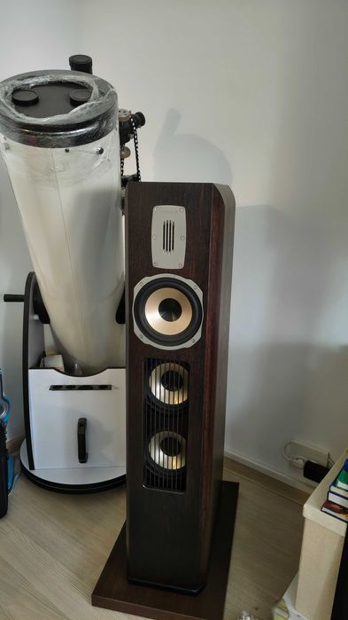 висок клас подови тонколони Quadral Aurum Orkan 8