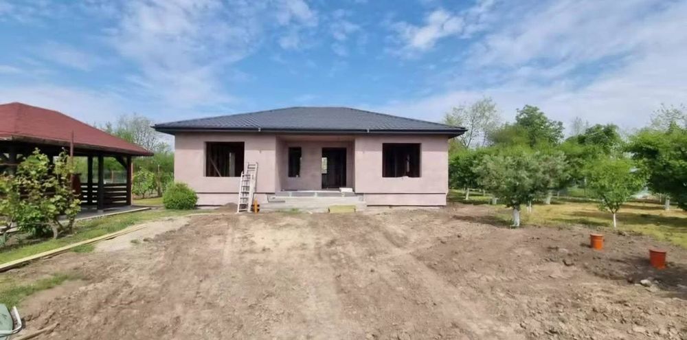 Vand casa pe structura metalica, container modular  cabana A-Frame