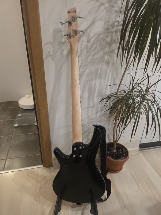 Ibanez GSR200-BK Black 4-струнна бас китара