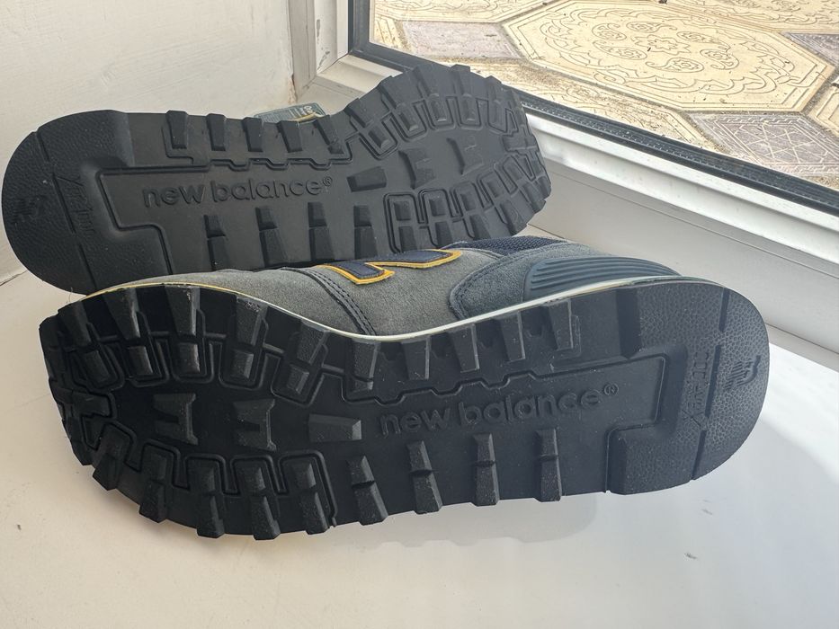New balance почти новые.