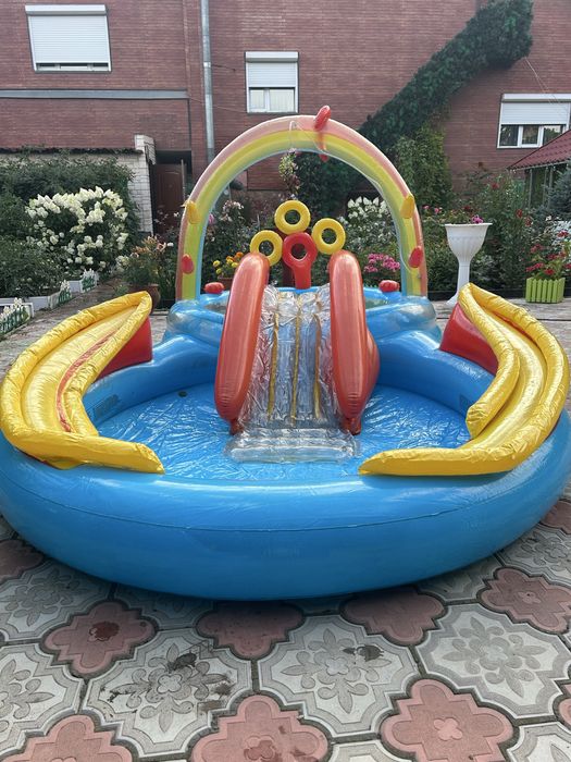 Продам детский бассейн новый