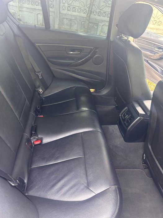 BMW F30 320d xDrive Luxury Line – 211.348 km, fabricatie martie 2015