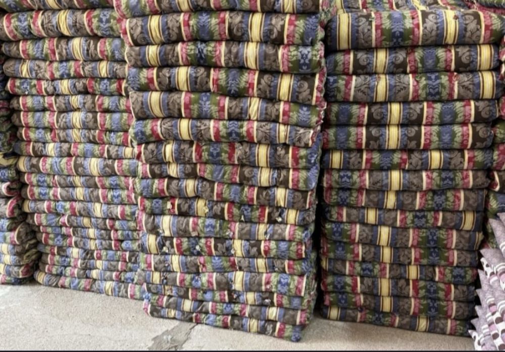 Матрасы корпешки одеяло подушки постельное