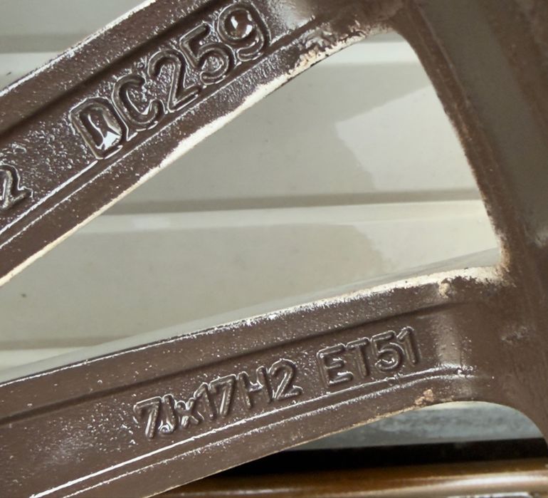 Оригинални джанти ОЕМ 17‘ с гуми Mercedes