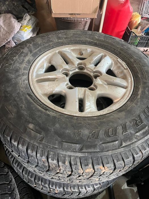 Продам зимнии шины 2 комплекта