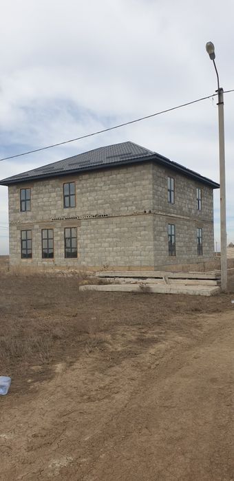 Недостройный дом.