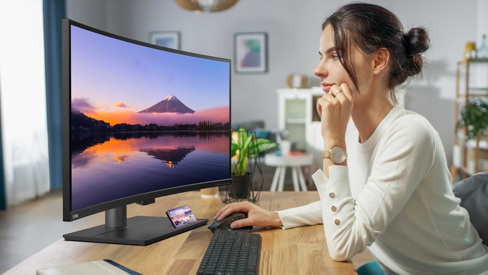 Monitor Curbat 39.7-inch 5K Lenovo ThinkVision P40W-20 NOU 3 ANI Gar