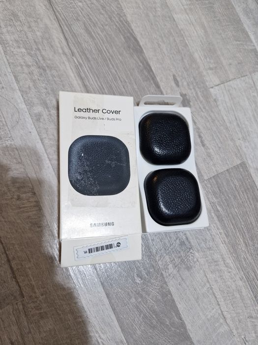 Чехол для наушников Samsung Galaxy Buds