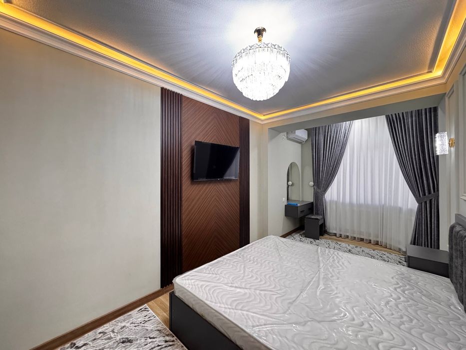 Продаётся 3х комнатная квартира 2 - этаже с лифтом. Вокзал