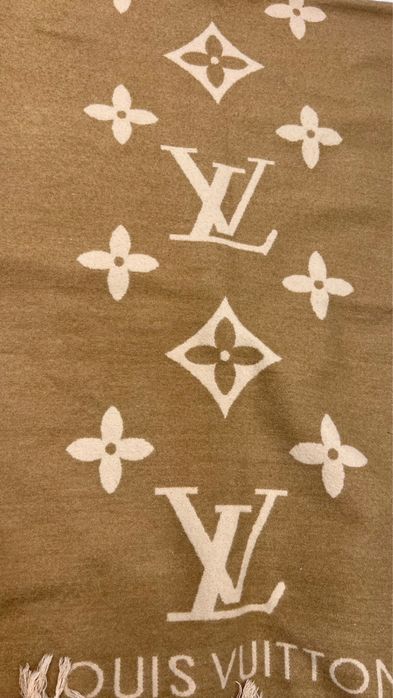 Продам теплый шарф - палантин