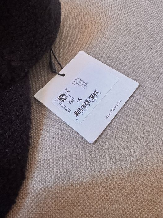 Шапка с козирка Calvin Klein