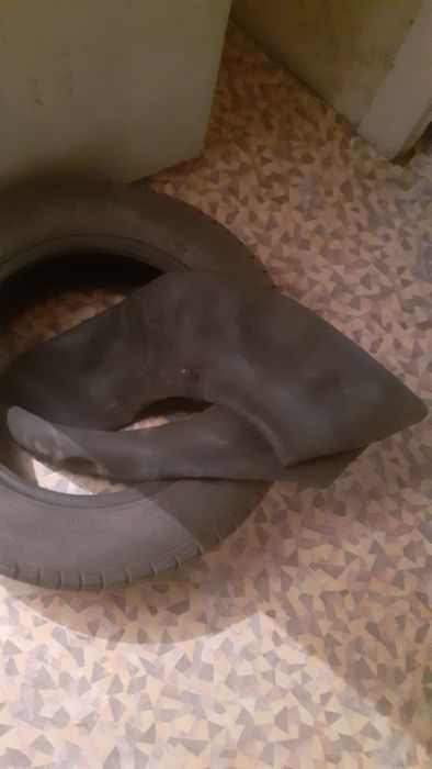 Продам летние покрышки