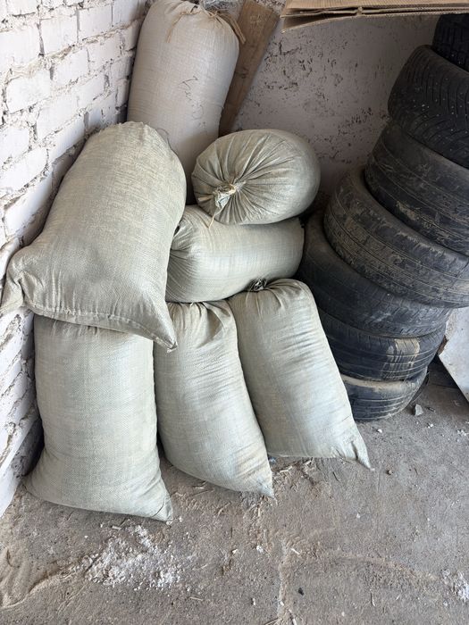 Опилкй лдсп самовывоз  15-20 мешок