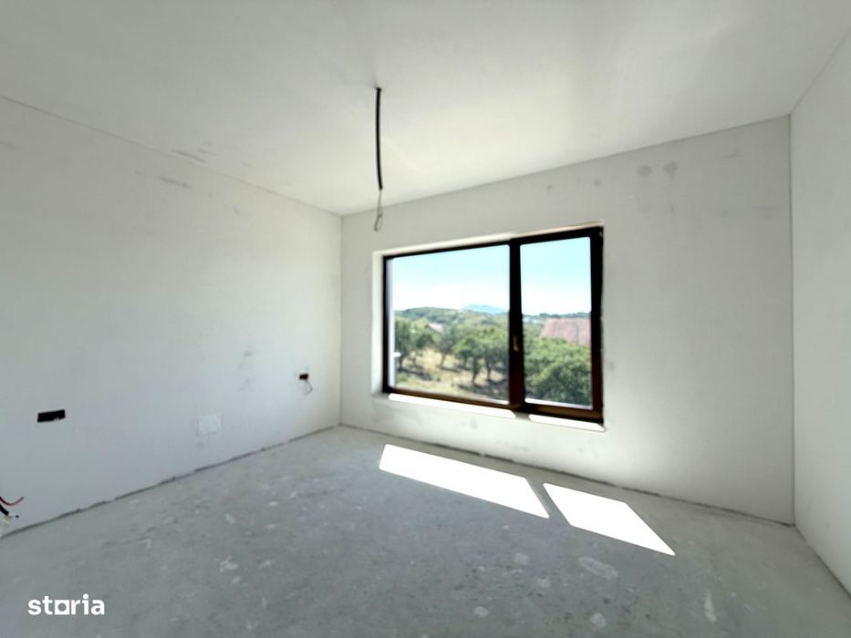 Casă modernă P+E 115 mp utili, 640 mp teren cartier Sărmaș