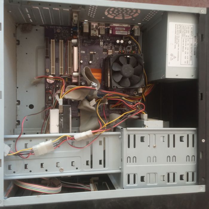 Kompyuter sotiladi  srochna xotira 256gb  video carta xotirasi 1 tb