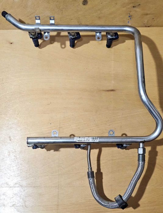 Топливная рампа М112 с ффорсунками.