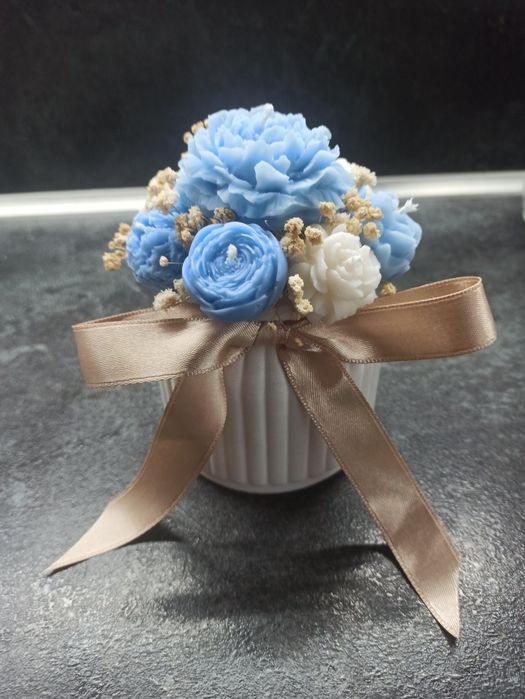 Букети от соеви свещи