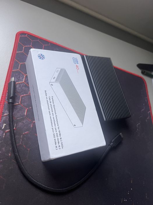 Enclosure M.2 SSD USB4 cu ASM2464