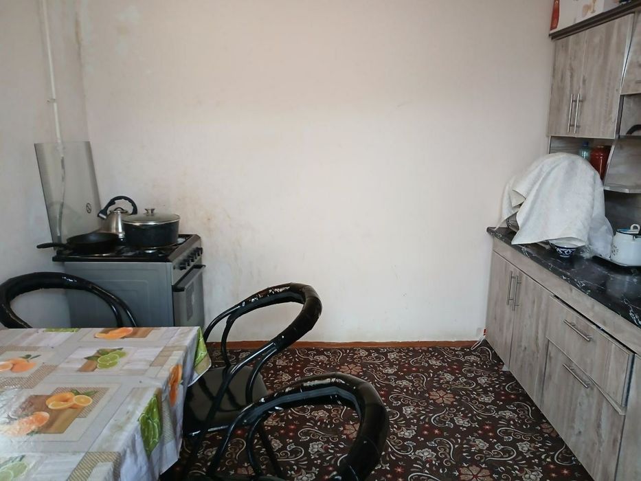 Uy sotiladi srochna sotoladi