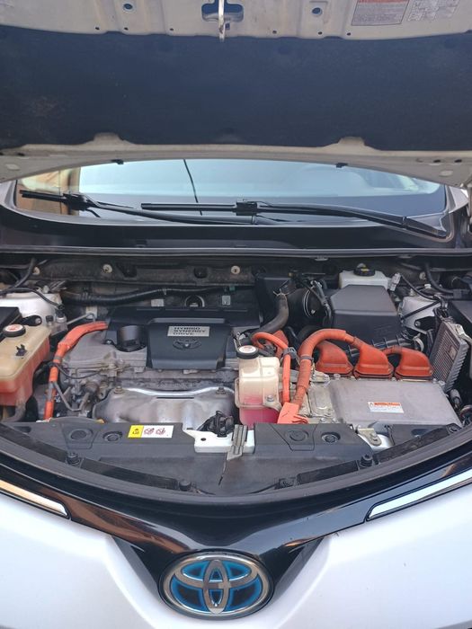 Vând Toyota RAV4