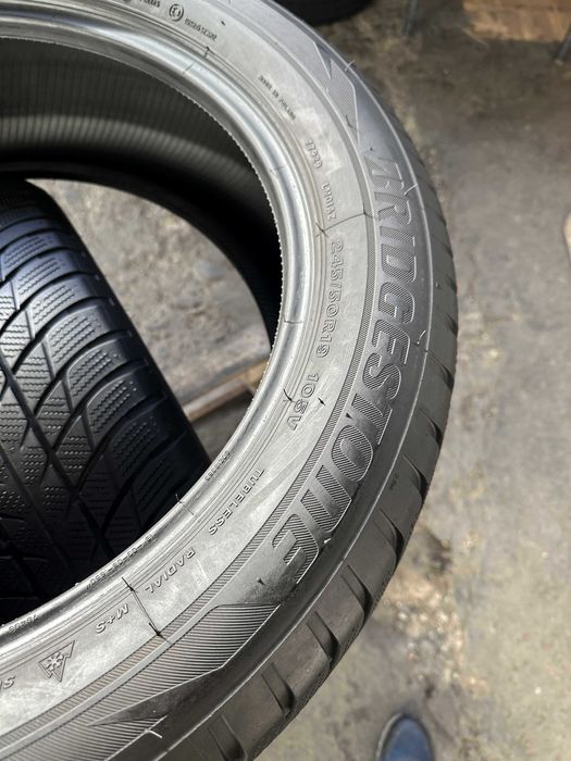 SET 2 Anvelope Iarna 245/50 R19 BRIDGESTONE Blizzak LM 001 - runflat