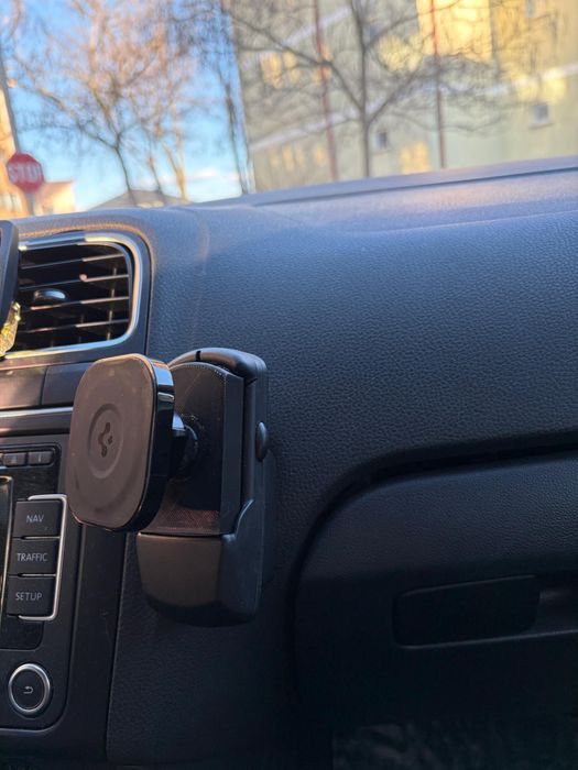 Adaptor printat 3D pentru suport de telefon. Grupul VAG