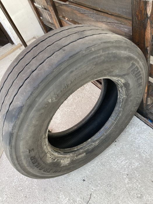 Гума за камион 235-75-17.5