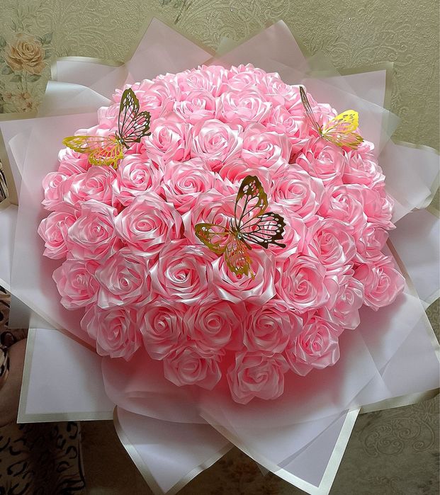 Букет из атласных лент 51