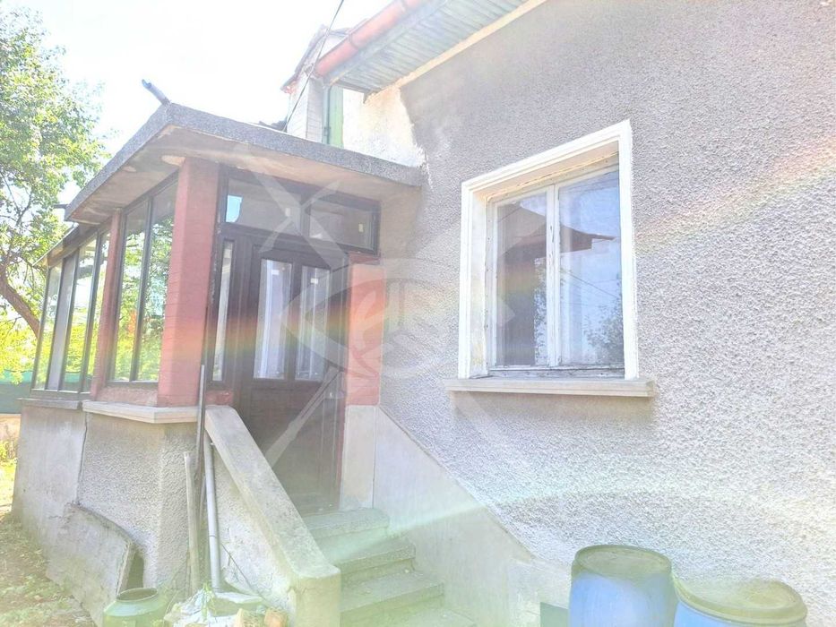 Продава се Къща в с. Горни Богров, Област София-град - 80 кв.м за 2000 €/кв.м - Снимка #1