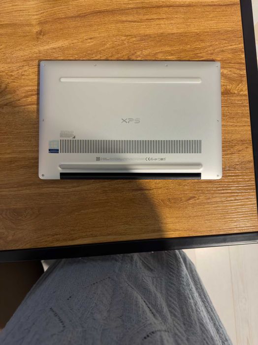 Лаптоп Dell XPS 13 7390