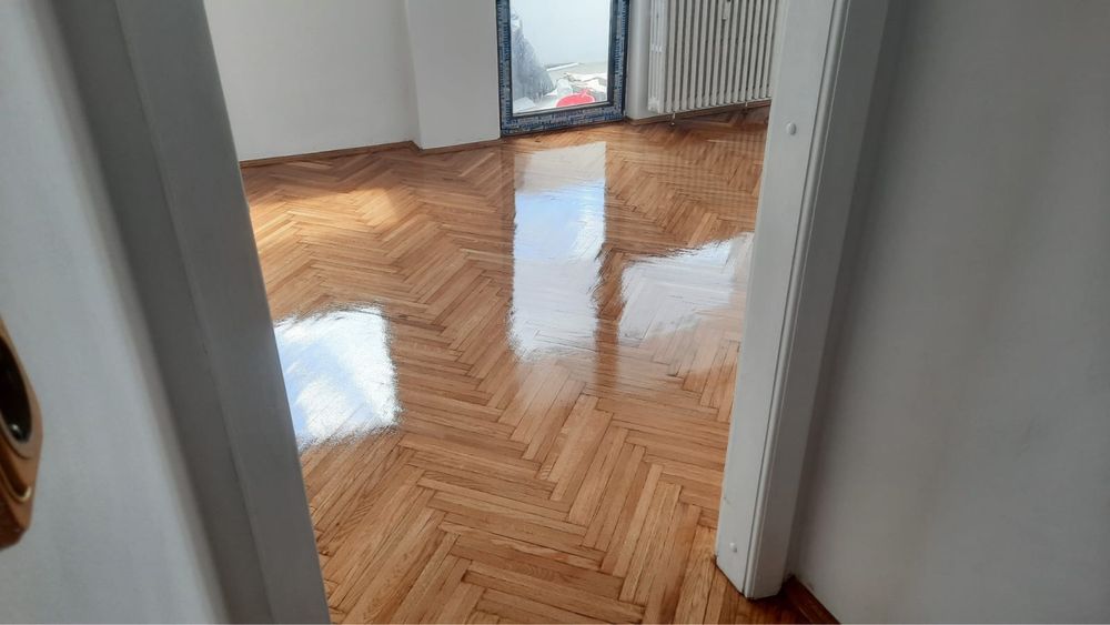 Raschetam si montam parchet