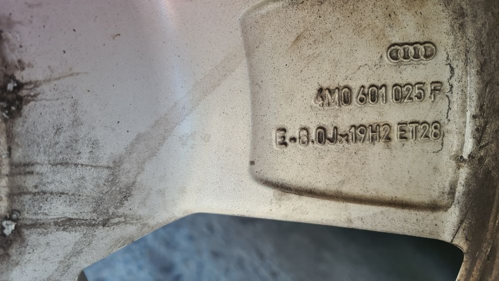 Оригинални джанти за ауди с подарък зимни гуми към тях 1255/55  19 "