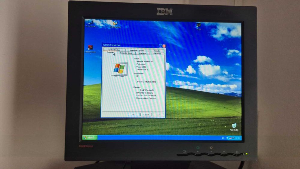 Sistem retro IBM/Lenovo cu XP