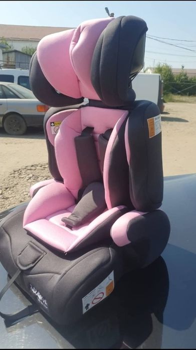 Vând scaun auto de copii preț 250 lei este nou