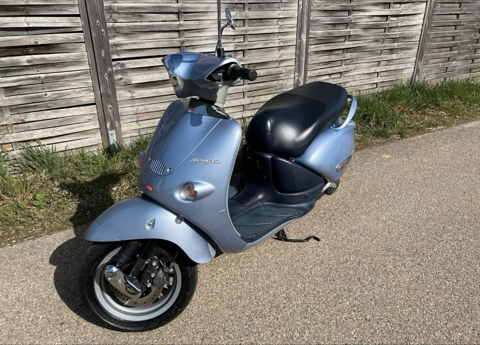 Scuter aprilia mojito habana 50cc 2 timpi se conduce cu Cat. B